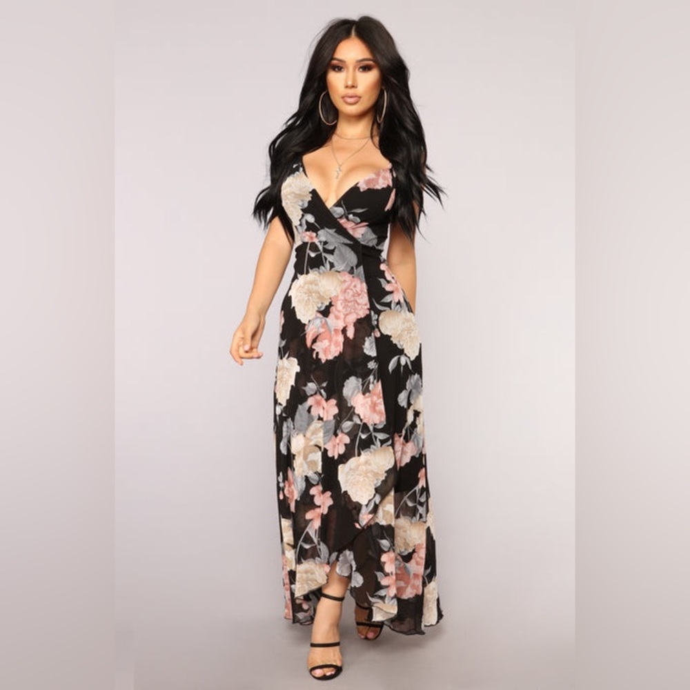 Fashion Nova Black Floral Maxi Dress
